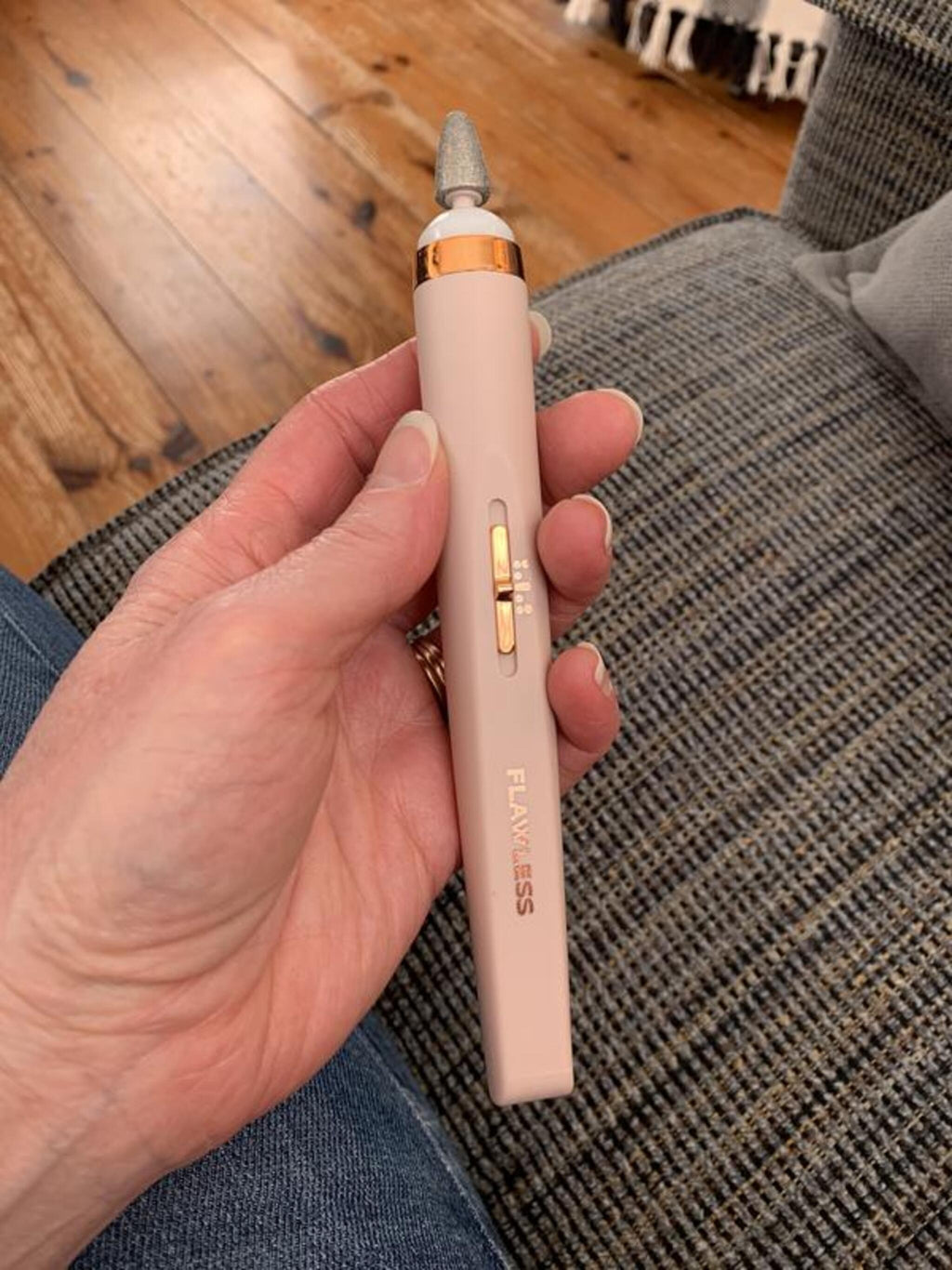 Rechargeable Finishing Touch Flawless Salon Nails Kit, Electronic Nail File and Full Manicure and Pedicure Tool